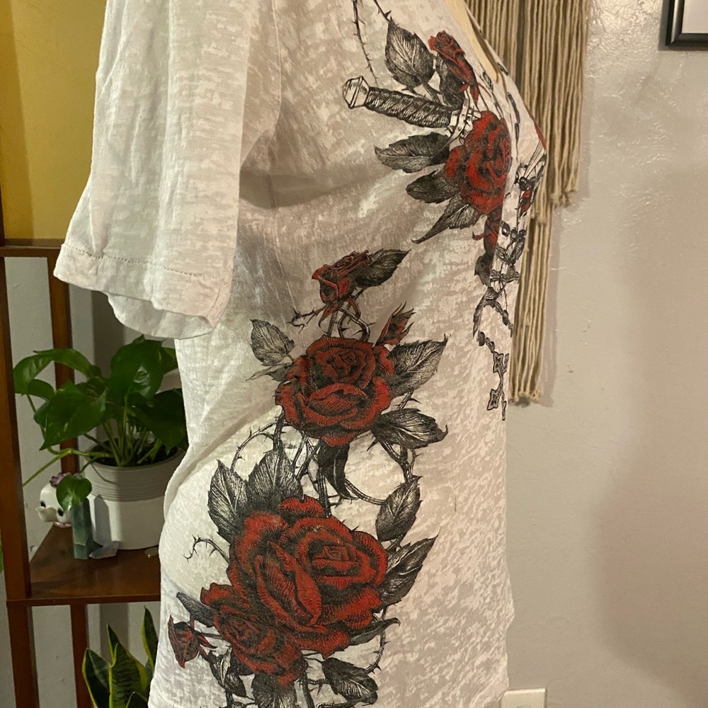 Affliction Rosary with roses tee - Picture 3 of 6